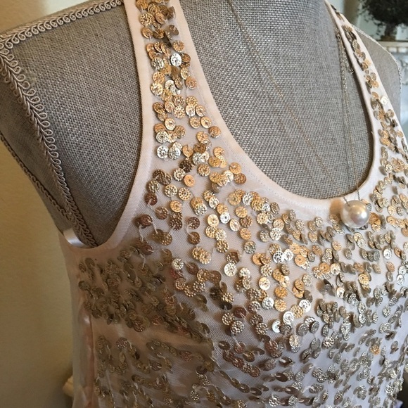 Banana Republic Tops - BR heritage jewel tank